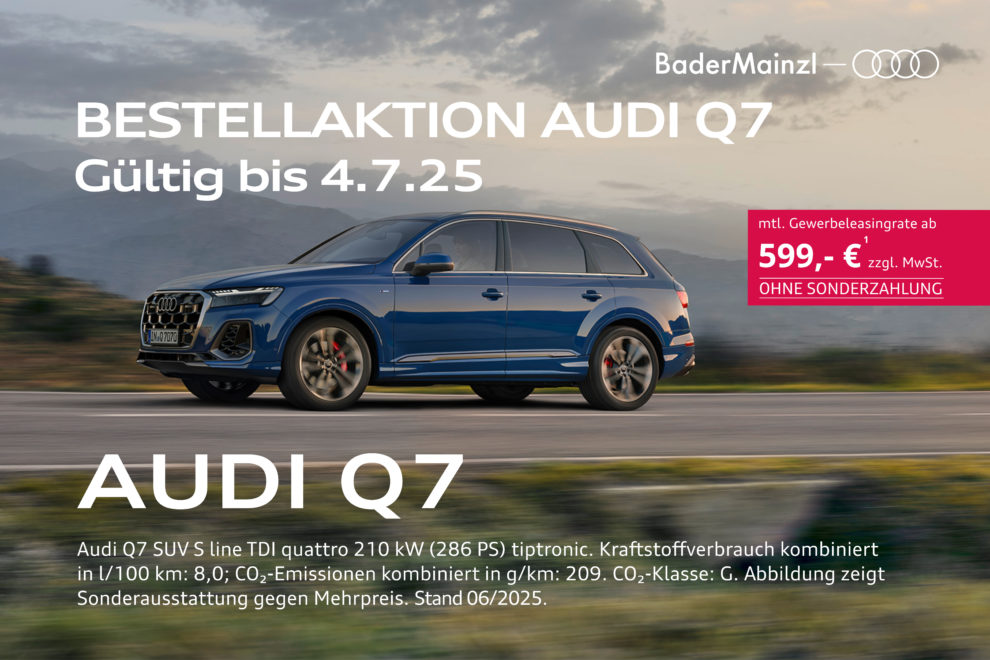 Audi Q7 blue