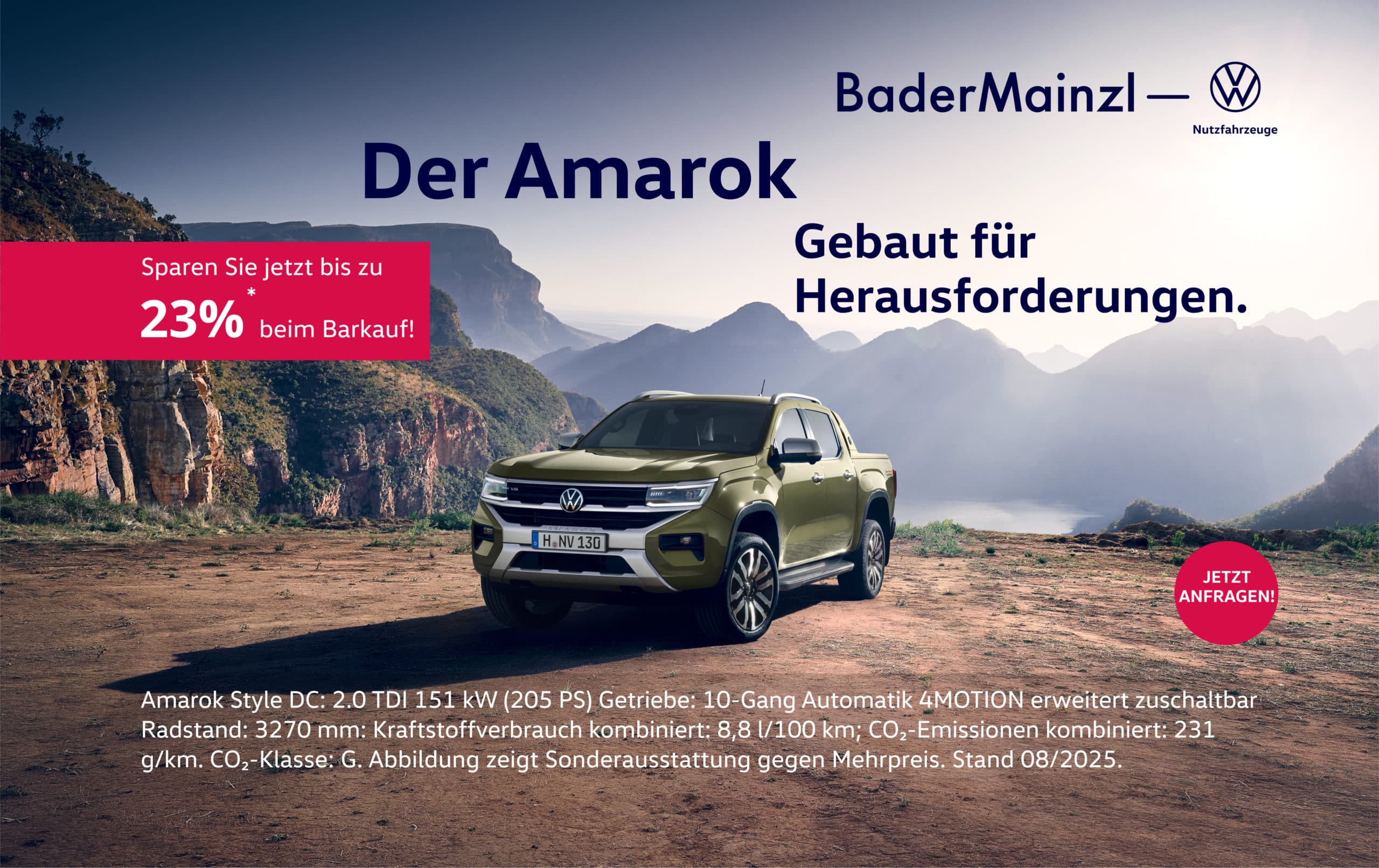 Amarok Volkswagen Nutzfahrzeuge Grüner Amarok auf dem Berg