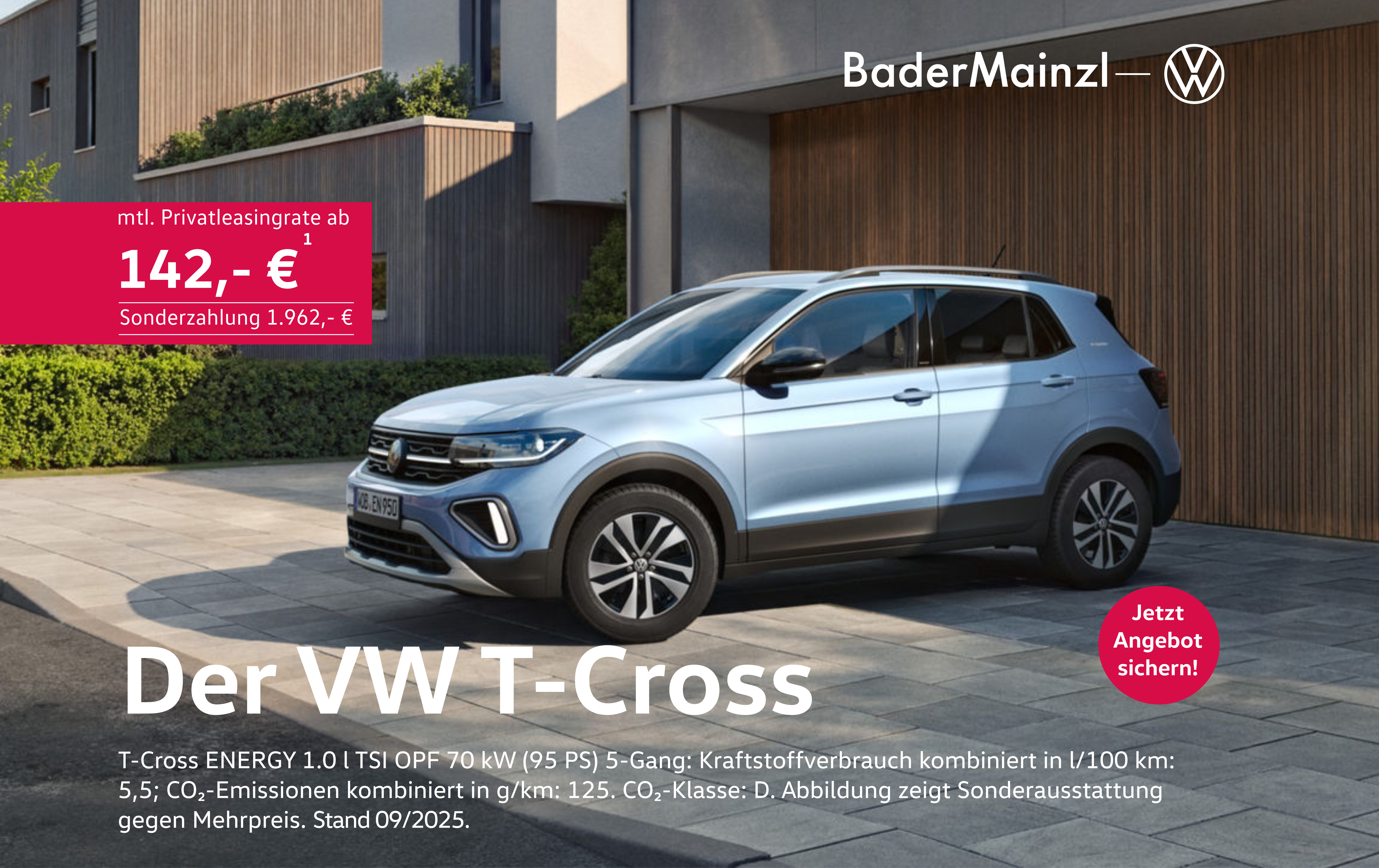 T-Cross_web-aktion VW T Cross vor einer Garage